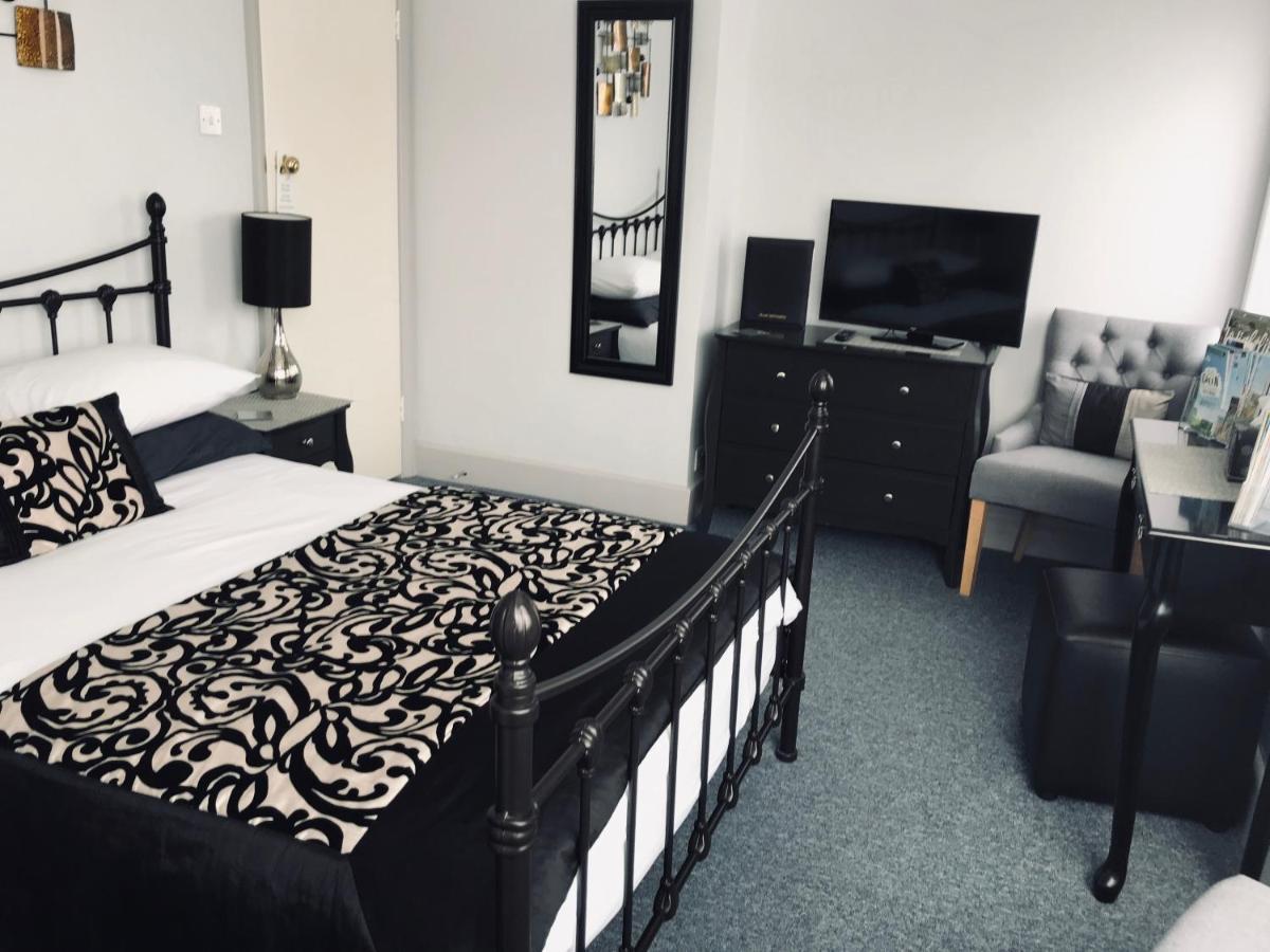 Castle Lodge guest house Newport  Extérieur photo