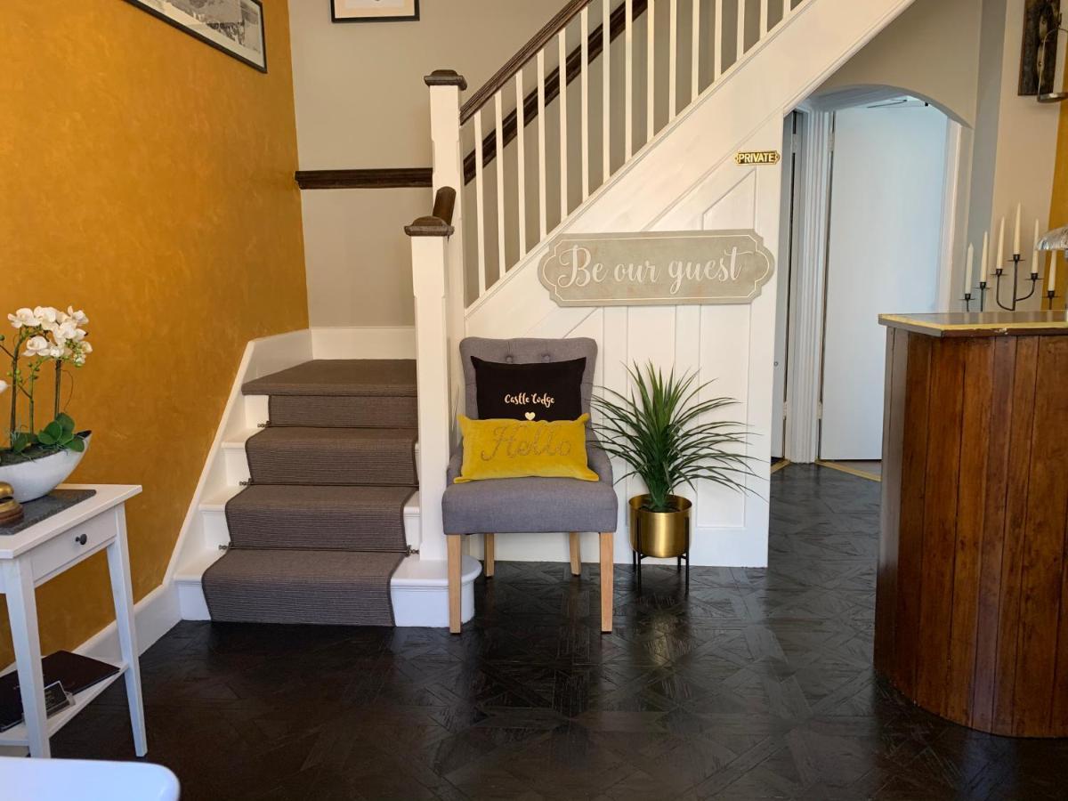 Castle Lodge guest house Newport  Extérieur photo