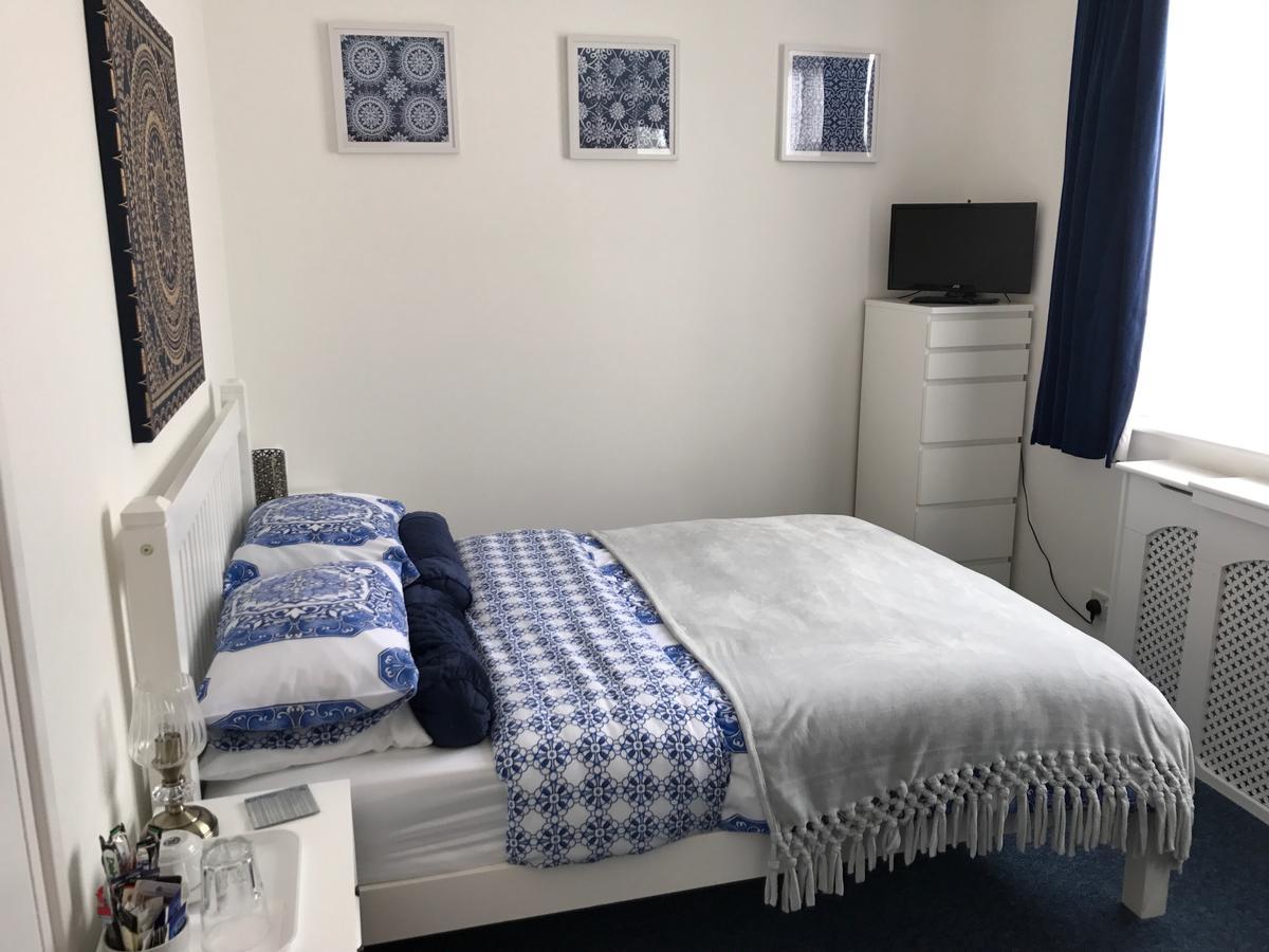 Castle Lodge guest house Newport  Extérieur photo