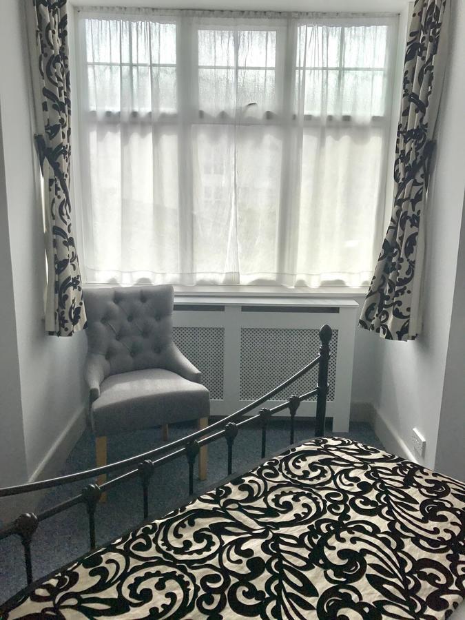 Castle Lodge guest house Newport  Extérieur photo