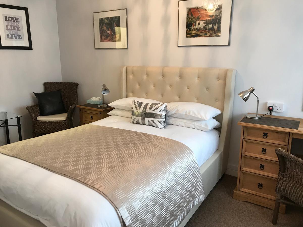 Castle Lodge guest house Newport  Extérieur photo