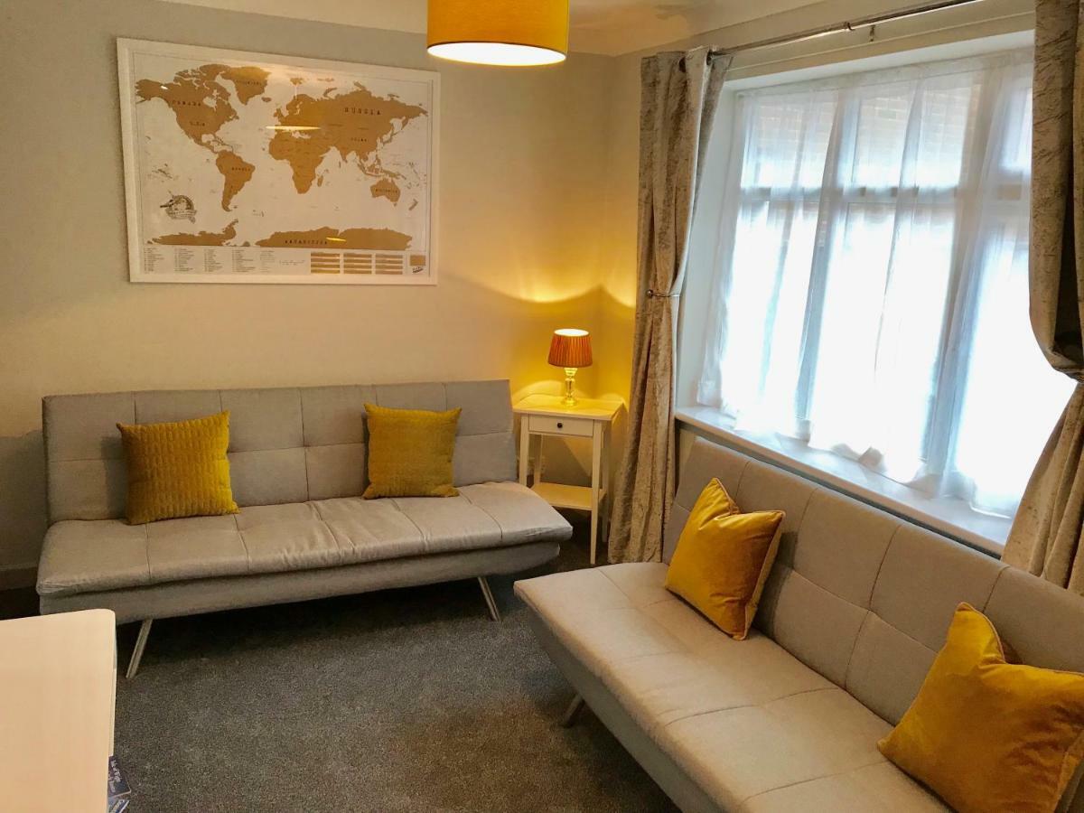 Castle Lodge guest house Newport  Extérieur photo